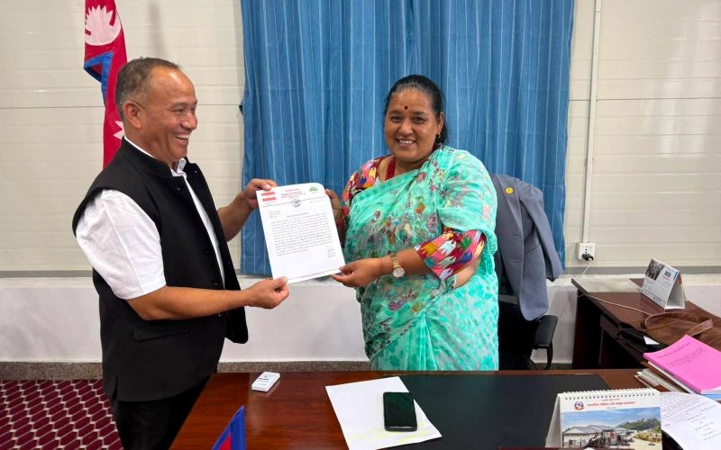 अदालतको निर्णय नआउन्जेल प्रदेशसभा स्थगित गर्न कांग्रेसको माग